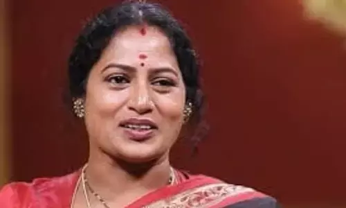 Sravana Sandhya: అల్లు అర్జున్ ముఖం మీదే అలా అన్నారు.. నటి షాకింగ్ కామెంట్స్