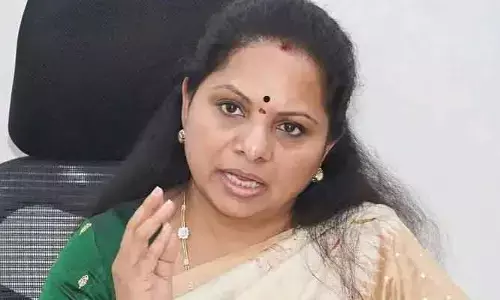 ఆంబోతులు.. అడ్డగాడిదల్లా అడ్డుకుంటారా?.. కేటీఆర్, హరీశ్ రావుపై కవిత ఘాటు విమర్శలు