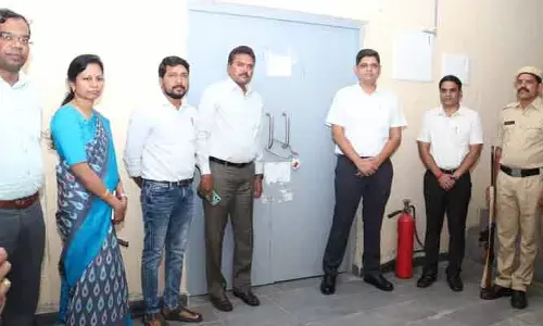ఈవీఎం గోదాంను పరిశీలించిన జిల్లా కలెక్టర్ ఆశిష్ సాంగ్వాన్