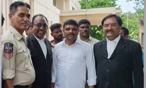 ఆర్మూర్ కోర్టుకు హాజరైన ఎమ్మెల్సీ తీన్మార్ మల్లన్న