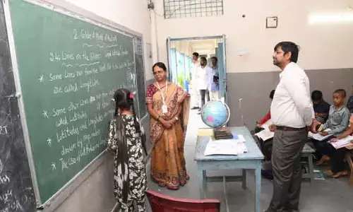 విద్యార్థులను తీర్చిదిద్దడంలో ఉపాధ్యాయుల పాత్ర కీలకం : కలెక్టర్ కుమార్ దీపక్