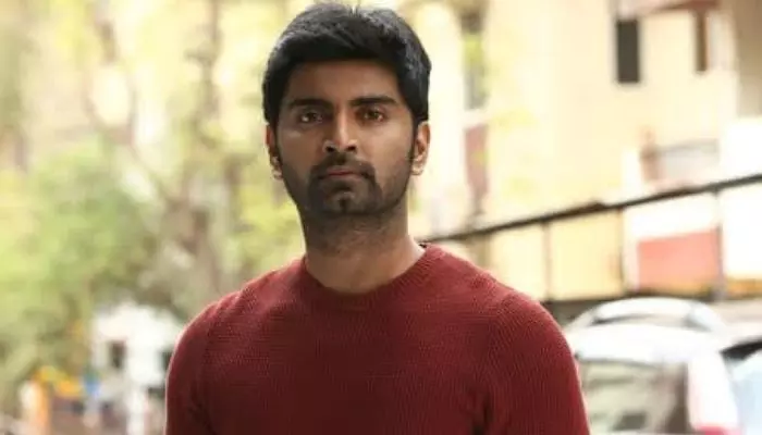 Atharvaa: గద్దలకొండ గణేష్ తర్వాత తెలుగు సినిమాలకు దూరంగా ఉండటానికి అదే కారణం Atharvaa: గద్దలకొండ గణేష్ తర్వాత తెలుగు సినిమాలకు దూరంగా ఉండటానికి అదే కారణం