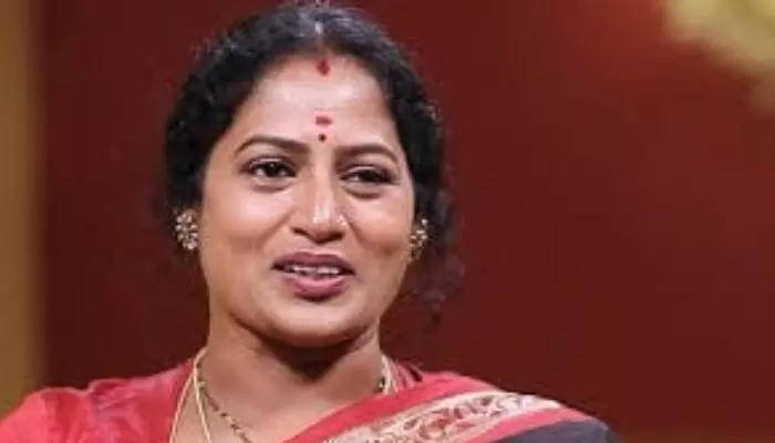 Sravana Sandhya: అల్లు అర్జున్ ముఖం మీదే అలా అన్నారు.. నటి షాకింగ్ కామెంట్స్ Sravana Sandhya: అల్లు అర్జున్ ముఖం మీదే అలా అన్నారు.. నటి షాకింగ్ కామెంట్స్