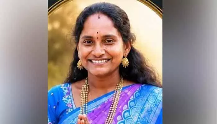 గుండెపోటుతో మహిళా సర్పంచ్ ఆకస్మిక మృతి గుండెపోటుతో మహిళా సర్పంచ్ ఆకస్మిక మృతి
