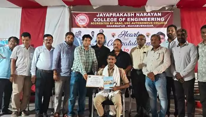 వ్యోమగామి శిక్షణలో తొలిమెట్టు సాధించిన జెపిఎన్సీఈ విద్యార్థి వ్యోమగామి శిక్షణలో తొలిమెట్టు సాధించిన జెపిఎన్సీఈ విద్యార్థి