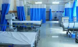 పేరుకే 100 పడకలు.. రోగులకు తప్పని అవస్థలు