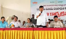 ప్రజాప్రతినిధులు, అధికారులు సమన్వయంతో పని చేయాలి.. ప్రజాప్రతినిధులు, అధికారులు సమన్వయంతో పని చేయాలి..