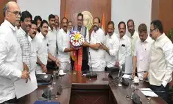 ఈ నెల 15 నుంచి ఉద్యోగుల హెల్త్ కార్డులు ఈ నెల 15 నుంచి ఉద్యోగుల హెల్త్ కార్డులు