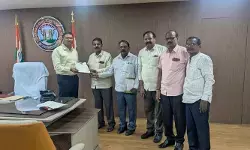 ఎలక్ట్రిక్ బస్సులు వద్దు డీజిల్ బస్సులే మేలు: ఆర్టీసీ ఎండీకి జేఏసీ విజ్ఞప్తి ఎలక్ట్రిక్ బస్సులు వద్దు డీజిల్ బస్సులే మేలు: ఆర్టీసీ ఎండీకి జేఏసీ విజ్ఞప్తి