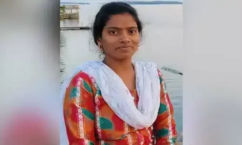 రోడ్డు ప్రమాదంలో మహిళ మృతి..
