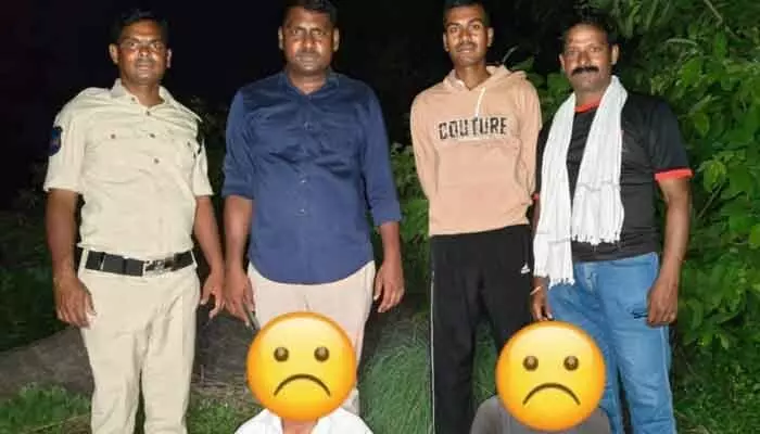 పేకాటరాయుళ్ల అరెస్ట్.. నగదు, మొబైల్ స్వాధీనం పేకాటరాయుళ్ల అరెస్ట్.. నగదు, మొబైల్ స్వాధీనం
