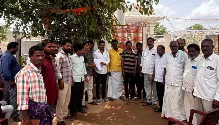 బావాజిపల్లి మద్యం నిషేధించాలని గ్రామస్తుల తీర్మానం.. బావాజిపల్లి మద్యం నిషేధించాలని గ్రామస్తుల తీర్మానం..