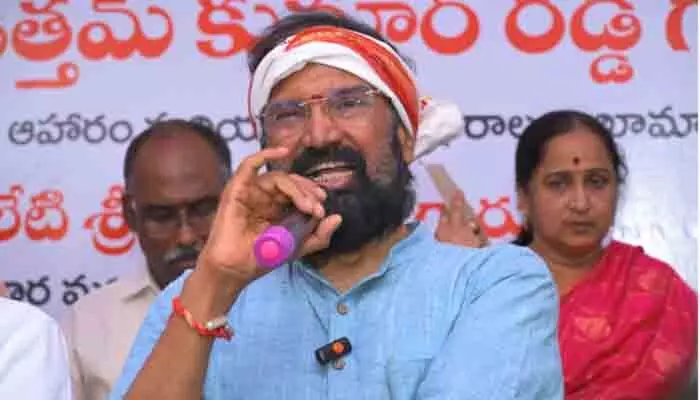 కమిషన్ల కోసమే కాళేశ్వరం ప్రాజెక్టు నిర్మాణం కమిషన్ల కోసమే కాళేశ్వరం ప్రాజెక్టు నిర్మాణం