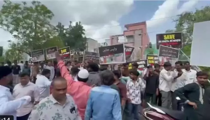 హైడ్రాను రద్దు చేయాలని డిమాండ్ చేస్తూ భారీ ర్యాలీ హైడ్రాను రద్దు చేయాలని డిమాండ్ చేస్తూ భారీ ర్యాలీ