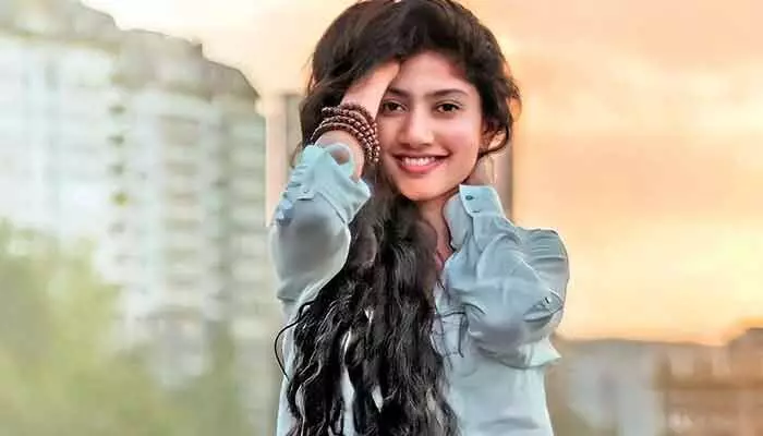 అలాంటి పాత్రలు చేసి డబ్బు సంపాదించాల్సిన అవసరం నాకు లేదు.. స్టార్ హీరోయిన్ షాకింగ్ కామెంట్స్ అలాంటి పాత్రలు చేసి డబ్బు సంపాదించాల్సిన అవసరం నాకు లేదు.. స్టార్ హీరోయిన్ షాకింగ్ కామెంట్స్