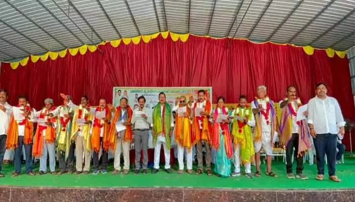 సహకార సంఘాల బలోపేతానికి కృషి చేయాలి సహకార సంఘాల బలోపేతానికి కృషి చేయాలి