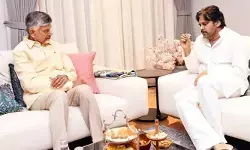 పవన్ కళ్యాణ్ త్వరగా కోలుకోవాలని సీఎం చంద్రబాబు నాయుడు ఆకాంక్ష పవన్ కళ్యాణ్ త్వరగా కోలుకోవాలని సీఎం చంద్రబాబు నాయుడు ఆకాంక్ష