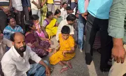 ఆరుగురి హత్యల ఘటనలో అనాథగా మిగిలిన మానసిక వికలాంగురాలు ఆరుగురి హత్యల ఘటనలో అనాథగా మిగిలిన మానసిక వికలాంగురాలు