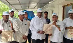 ధర్మపురిని ప్లాస్టిక్ రహితంగా తీర్చిదిద్దాలి: మంత్రి అడ్లూరి లక్ష్మణ్ కుమార్ ధర్మపురిని ప్లాస్టిక్ రహితంగా తీర్చిదిద్దాలి: మంత్రి అడ్లూరి లక్ష్మణ్ కుమార్