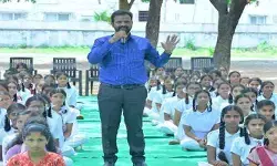 ‘సమయాన్ని వృథా చేయొద్దు.. లక్ష్యాలపై దృష్టి పెట్టండి’.. విద్యార్థులకు కీలక సూచనలు ‘సమయాన్ని వృథా చేయొద్దు.. లక్ష్యాలపై దృష్టి పెట్టండి’.. విద్యార్థులకు కీలక సూచనలు