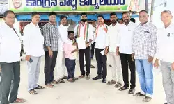 అర్హులైన ప్రతి కుటుంబానికి ప్రభుత్వ సంక్షేమ ఫలాలు అందాలి : ఏలే మల్లికార్జున్ అర్హులైన ప్రతి కుటుంబానికి ప్రభుత్వ సంక్షేమ ఫలాలు అందాలి : ఏలే మల్లికార్జున్