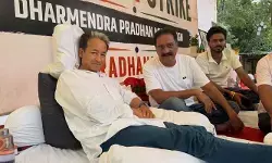 14వ రోజుకు సోనమ్ వాంగ్చుక్ నిరాహార దీక్ష.. నటుడు ప్రకాష్ రాజ్ మద్దతు 14వ రోజుకు సోనమ్ వాంగ్చుక్ నిరాహార దీక్ష.. నటుడు ప్రకాష్ రాజ్ మద్దతు