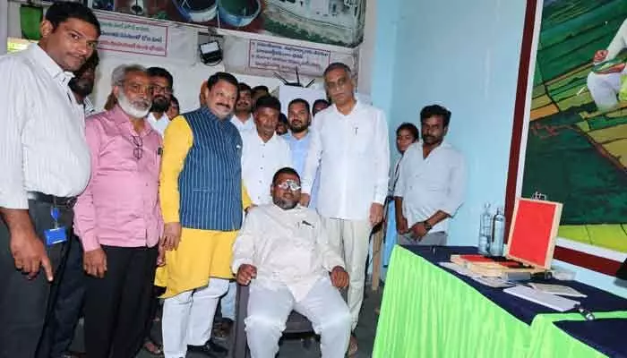 ప్రజల సంపూర్ణ ఆరోగ్యమే నిజమైన అభివృద్ధి ప్రజల సంపూర్ణ ఆరోగ్యమే నిజమైన అభివృద్ధి