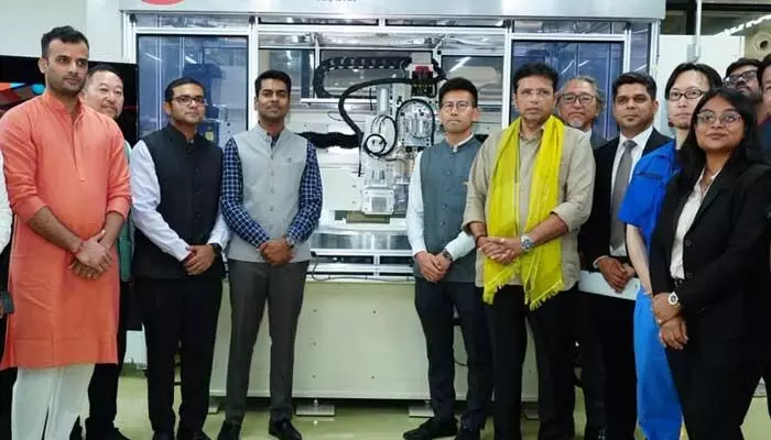 దేశంలో తొలి సీఎంపీ ప్యాడ్ టెక్నాలజీస్ హబ్ ప్రారంభించిన మంత్రి శ్రీధర్బాబు దేశంలో తొలి సీఎంపీ ప్యాడ్ టెక్నాలజీస్ హబ్ ప్రారంభించిన మంత్రి శ్రీధర్బాబు