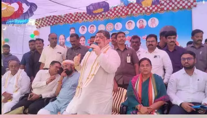 రూ.16.92 కోట్లతో కోదాడకు ఆధునిక ఆర్టీసీ బస్స్టేషన్ డిపో రూ.16.92 కోట్లతో కోదాడకు ఆధునిక ఆర్టీసీ బస్స్టేషన్ డిపో