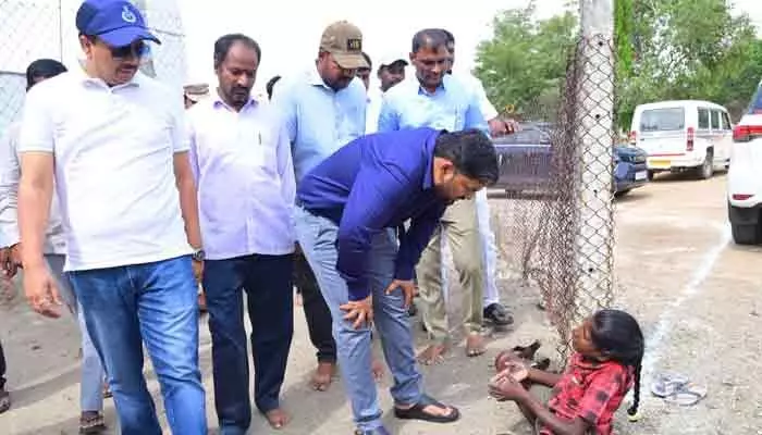 దివ్యాంగురాలి సమస్య పై స్పందించిన జిల్లా కలెక్టర్ దివ్యాంగురాలి సమస్య పై స్పందించిన జిల్లా కలెక్టర్