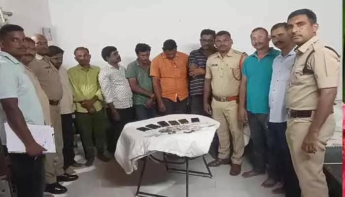 అసాంఘిక కార్యకలాపాలకు అడ్డాగా గ్రీన్ రిసార్ట్..? అసాంఘిక కార్యకలాపాలకు అడ్డాగా గ్రీన్ రిసార్ట్..?