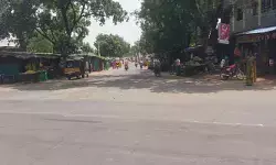 ఆర్టీసీ బస్సుల కోసం గంటల తరబడి ప్రయాణికుల నిరీక్షణ! ఆర్టీసీ బస్సుల కోసం గంటల తరబడి ప్రయాణికుల నిరీక్షణ!