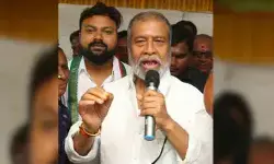 రాజ్యాంగం కల్పించిన ఓటును ప్రతి ఒక్కరూ కాపాడుకోవాలి రాజ్యాంగం కల్పించిన ఓటును ప్రతి ఒక్కరూ కాపాడుకోవాలి