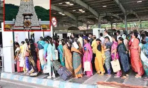తిరుమలలో వీకెండ్ ఎఫెక్ట్.. శ్రీవారి దర్శనానికి 24 గంటలు