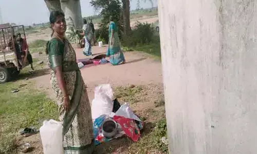 కీడు సోకిందని ఊరు ఖాళీ చేసిన జమ్మికుంట ప్రజలు.. రోజంతా బయటే!