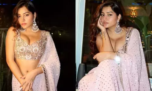 పవిటను పక్కకు జరిపి గ్లామర్ షో.. సిమ్రాన్ కౌర్ అందాలకు ఫిదా అవుతున్న కుర్రకారు