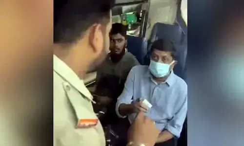 మారువేషంలో బస్సెక్కిన మంత్రి.. డ్రైవర్, కండక్టర్ సస్పెండ్