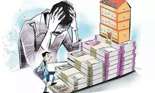 ఆటల్లేని బడులు.. అర్హత లేని టీచర్లు!