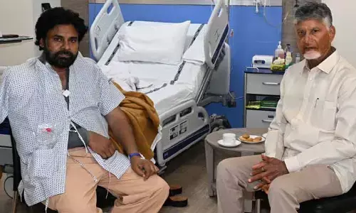 పవన్ కల్యాణ్ రెండో చేతికీ సమస్య ఉంది: సీఎం చంద్రబాబు