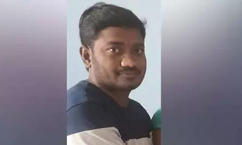 రైలు నుంచి జారి పడి వ్యక్తి మృతి..
