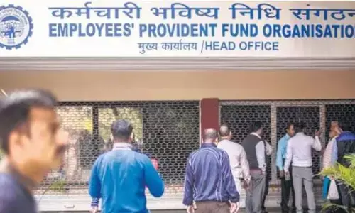 EPF: ఒక్క క్లిక్‌తో ఈపీఎఫ్ సొమ్ము వివరాలు తెలుసుకోండి!