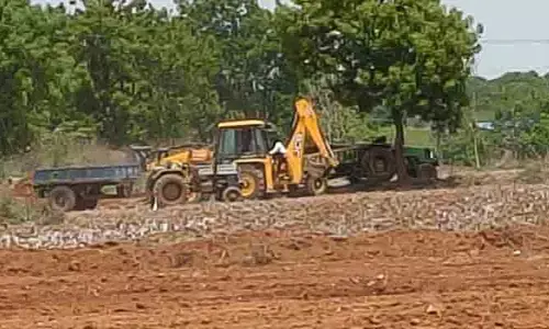 క్యాతంపల్లిలో జోరుగా అక్రమ మట్టి రవాణా?