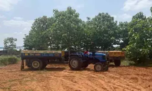 అక్రమ ఇసుక రవాణాపై ఉక్కుపాదం