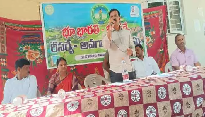 భూ సమస్యల శాశ్వత పరిష్కారానికే ‘భూభారతి’ రీ సర్వే: ఆర్డీవో భూ సమస్యల శాశ్వత పరిష్కారానికే ‘భూభారతి’ రీ సర్వే: ఆర్డీవో