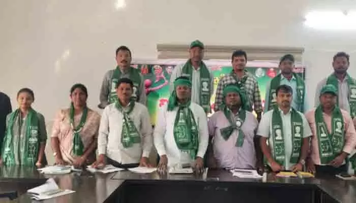 ఆదివాసి సేన రాష్ట్ర 4వ మహాసభలను విజయవంతం చేయండి ఆదివాసి సేన రాష్ట్ర 4వ మహాసభలను విజయవంతం చేయండి