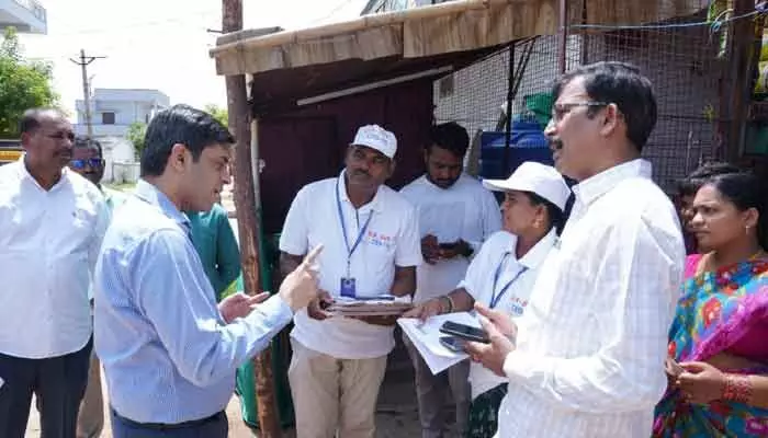 ఓటరు సవరణ కార్యక్రమాన్ని సమన్వయంతో విజయవంతం చేయాలి : కలెక్టర్ ఓటరు సవరణ కార్యక్రమాన్ని సమన్వయంతో విజయవంతం చేయాలి : కలెక్టర్