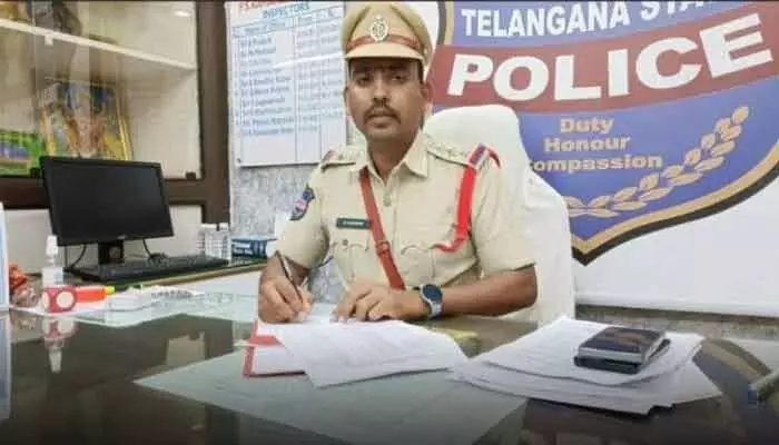 బీఎల్ఓ పై దాడి.. విధులకు ఆటంకం.. బీఎల్ఓ పై దాడి.. విధులకు ఆటంకం..