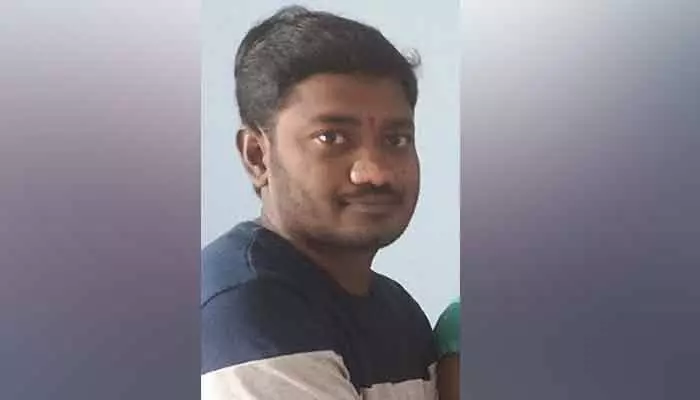 రైలు నుంచి జారి పడి వ్యక్తి మృతి.. రైలు నుంచి జారి పడి వ్యక్తి మృతి..