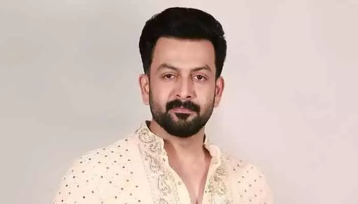 ఆ గాయం వల్ల యాక్షన్ సీన్స్కు దూరంగా ఉండాల్సి వస్తుంది: పృథ్వీరాజ్ సుకుమారన్ ఆ గాయం వల్ల యాక్షన్ సీన్స్కు దూరంగా ఉండాల్సి వస్తుంది: పృథ్వీరాజ్ సుకుమారన్