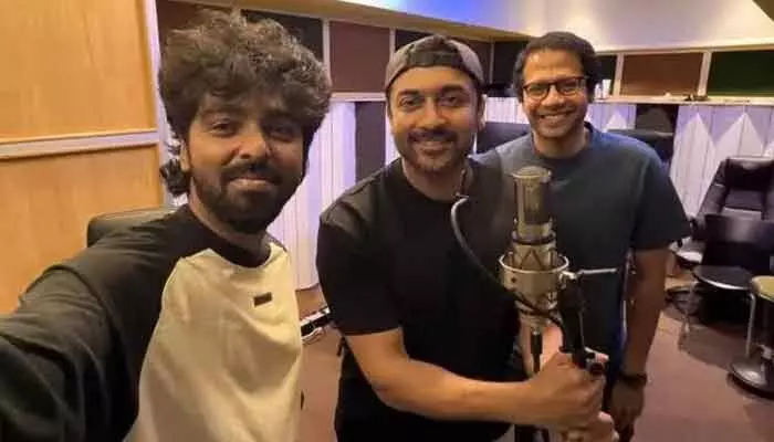 సూర్య బర్త్ డే కానుకగా ‘విశ్వనాథ్ అండ్ సన్స్’ ఫ్యాన్స్కు అదిరిపోయే ట్రీట్ సూర్య బర్త్ డే కానుకగా ‘విశ్వనాథ్ అండ్ సన్స్’ ఫ్యాన్స్కు అదిరిపోయే ట్రీట్